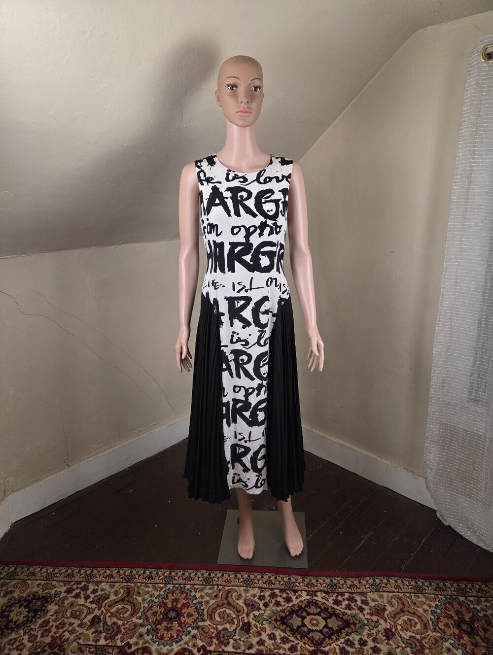 Diane Von Furstenberg DVF Vintage Graffiti Print Pleated Midi Dress Size Small